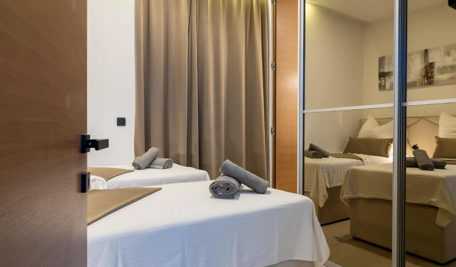 Penthouse Majestic Apartment Trogir