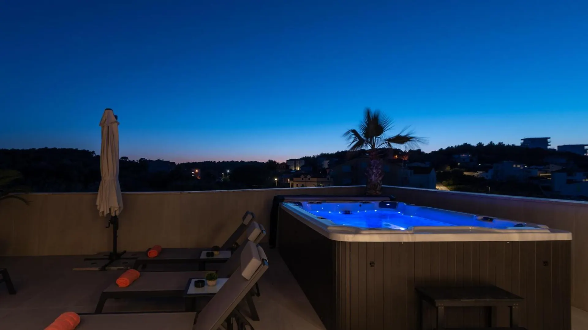 Penthouse Majestic Apartment Trogir